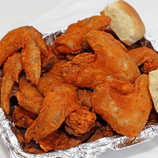 Wings and Dinner Roll Combo