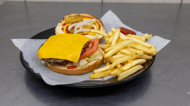 Combo Cheeseburger.