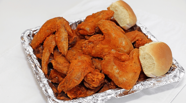25 Wings and 5 Dinner Rolls.